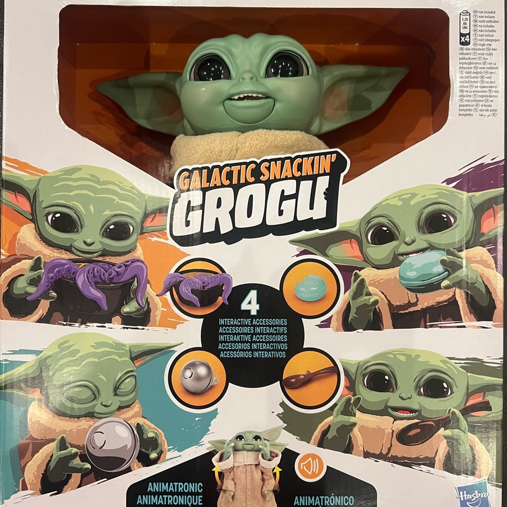 NIB Hasbro Star Wars Grogu Animatronic Toy - Green and Brown